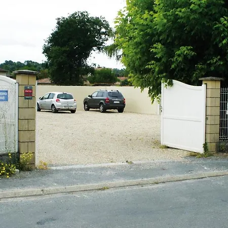 Les De La Gare Maison d'hôtes 3*